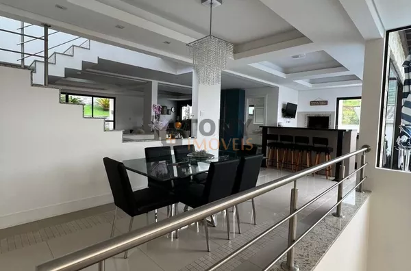 Bellissíma casa com 3 Quartos e 4 banheiros à Venda, 310 m² - Pedra Branca - Palhoça. - Foto 16