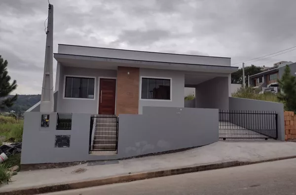 Linda casa de 3 dormitórios sendo 1 suíte no loteamento Alta Vista - São José