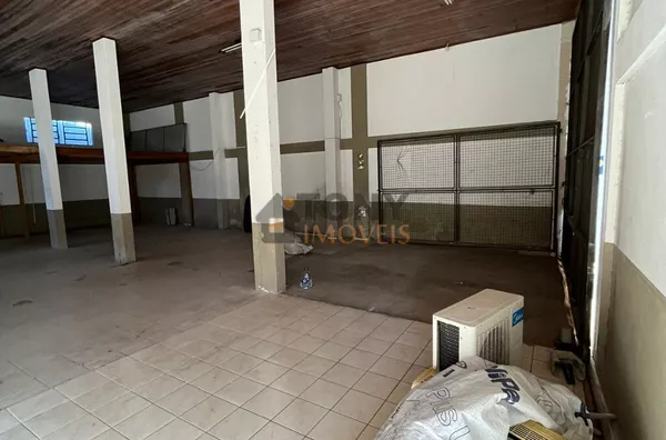 galpão com 320m² - Foto 2