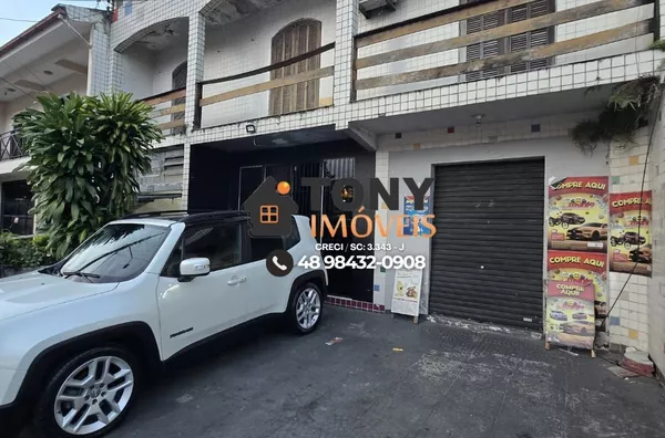 Casa casa comercial à venda no bairro Bela Vista - São José - SC.