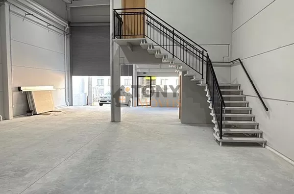 GALPÃO ZERO  COM 270M² - PÉ DIREITO 6 METROS