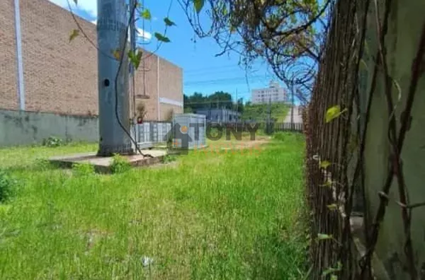 Terreno comercial de 563m2 com excelente localização na avenida das Torres  em São José - SC