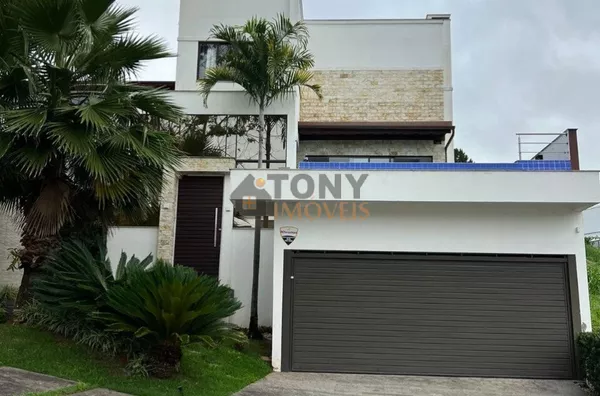 Bellissíma casa com 3 Quartos e 4 banheiros à Venda, 310 m² - Pedra Branca - Palhoça.