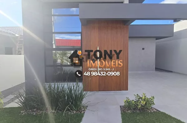Casa de 2 dormitórios com suíte localizada no Lisboa 3 - São José - SC