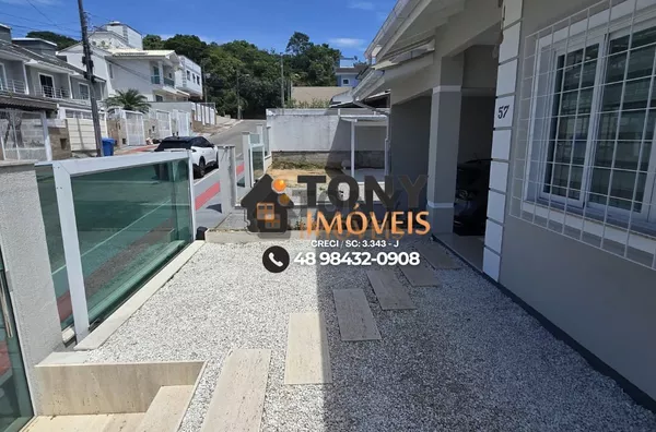 Casa de 3 dormitórios sendo1suíte à venda em Forquilhas - São José - SC