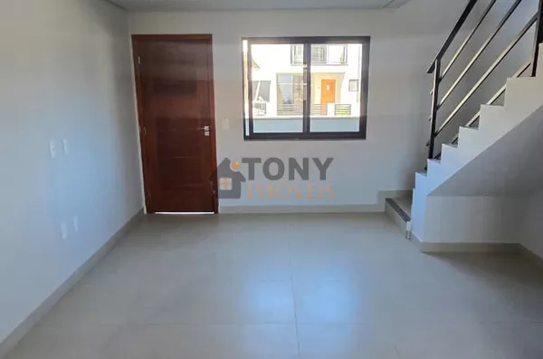 Sobrado de 2 dormitórios sendo 2 suíte localizado no bairro Forquilhas - São José - SC