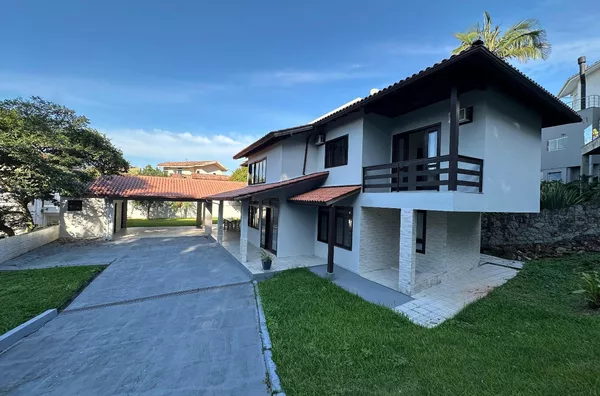 CASA NO BOSQUE DAS MANSÕES 4 DORMITÓRIOS 