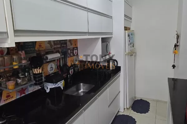Apartamento de 2 dormitórios - entregue montado .