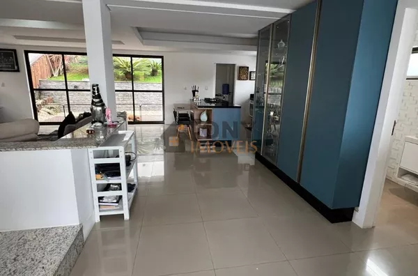 Bellissíma casa com 3 Quartos e 4 banheiros à Venda, 310 m² - Pedra Branca - Palhoça. - Foto 12