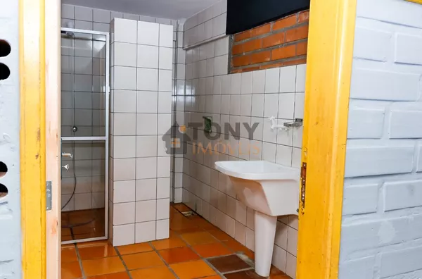 ÓTIMO GALPÃO COM 474m² AO LADO DA BR COM RENDA DE 7 MIL - Foto 15