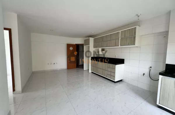 Apartamento 2 quartos bem localizado em São José