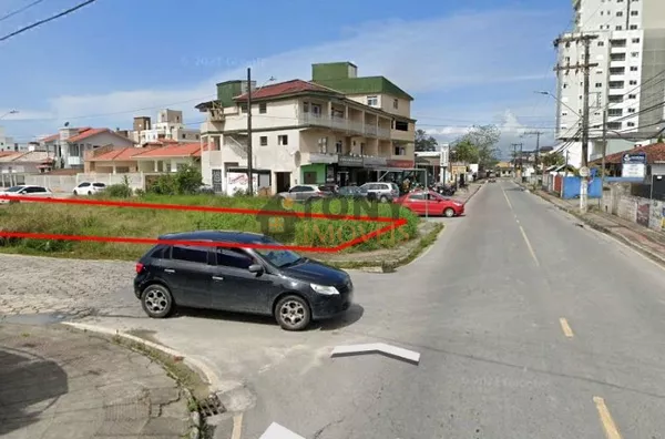 TERRENO COMERCIAL 900M²   NO LADO DO SUPERMERCADO SANTOS