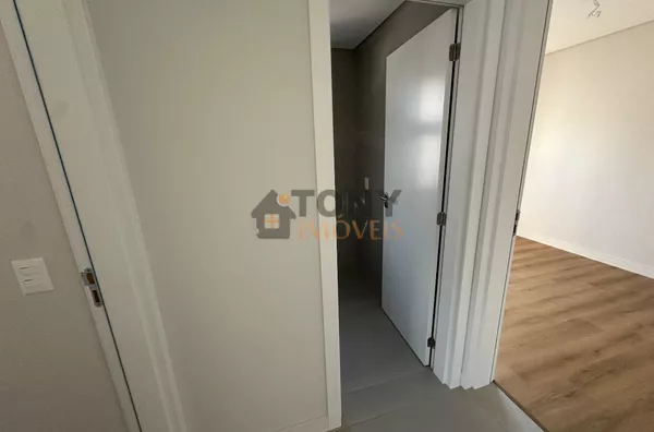 Apartamento com 2 quartos em Coqueiros Florianópolis