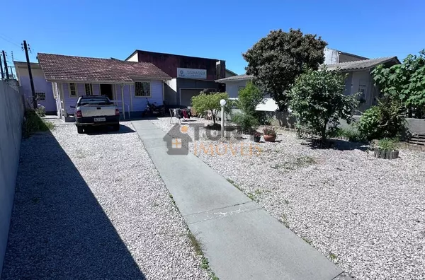 TERRENO BEM LOCALIZADO EM AREAIS COM 250M2