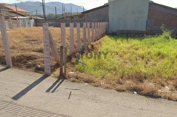 TERRENO COM 300M2 ( 12X25) - COMERCIAL