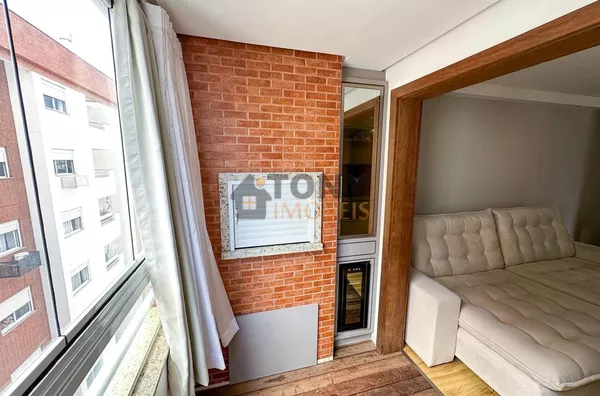 APARTAMENTO COM 2 QUARTOS NA AV DAS TORRES AO LADO DO BISTEK