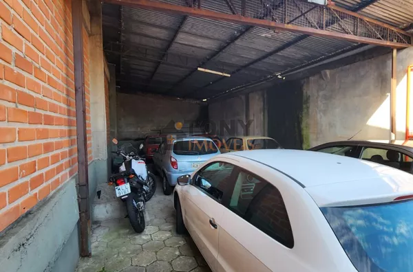 Galpão + Prédio com 3 andares á venda em Barreiro - São José