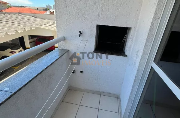 APARTAMENTO MOBILIADO, 2 QTOS  SENDO UM SUÍTE, SACADA COM CHURRASQUEIRA