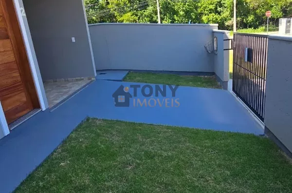 Sobrado de 2 dormitórios sendo 2 suíte localizado no bairro Forquilhas - São José - SC