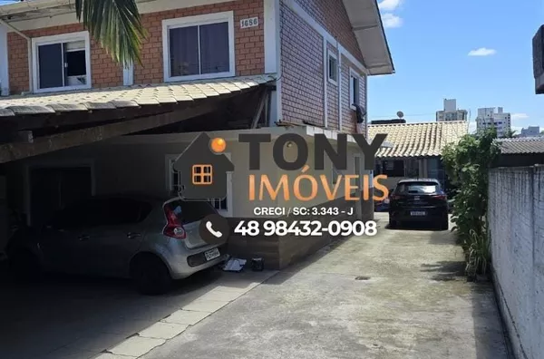 Casa de 7 quartos e 4 banheiros localizada no Jardim Cidade - São José.