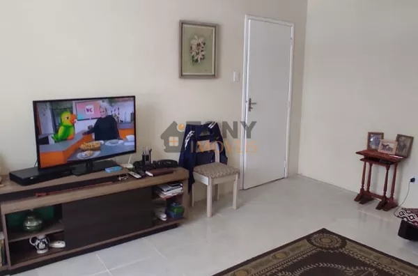 CASA INCRIVEL COM 3 QUARTOS E JARDIM