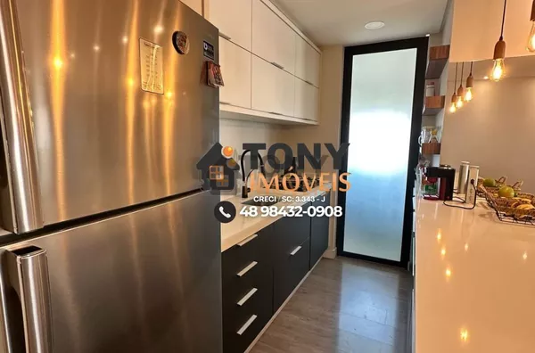 Apartamento de 2 dormitórios sendo 1 suíte no bairro Centro - Palhoça.