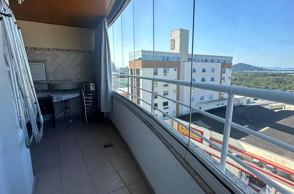 ÓTIMO APARTAMENTO NO CENTRO DA PALHOÇA COM 3 QUARTOS 