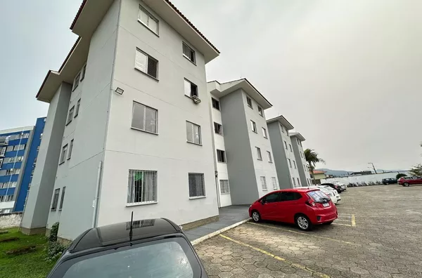 APARTAMENTO EM BIGUAÇU COM 2 QUARTOS 