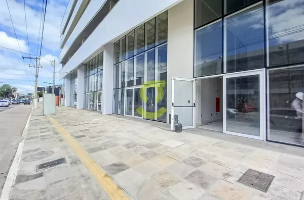Sala terraço, 890m², 2 banheiros, 88 vagas rotativas