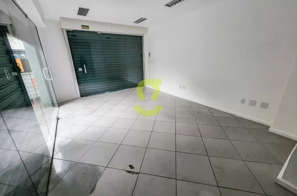 Loja c/ mesanino, 42m, 4 vagas privativas, 8 vags rotativas!