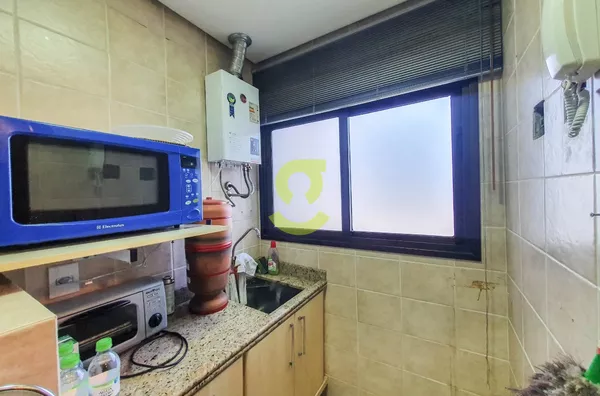 Ótimo apartamento duplex, 94m priv, andar alto, 2 dorm, sacada, churrasqueira, 2 vagas, infra e bem localizado!