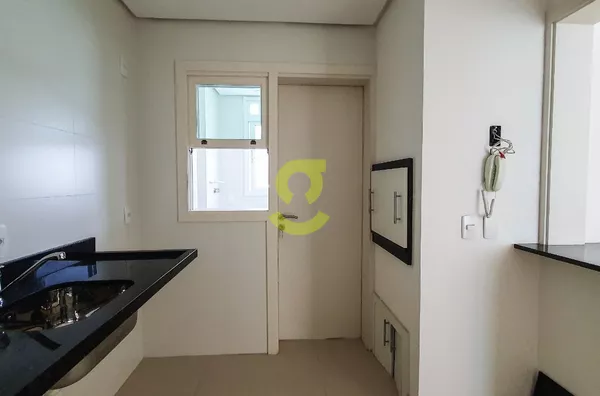 Apto 1 dorm, 54m priv, churrasqueira, 1 vaga coberta!