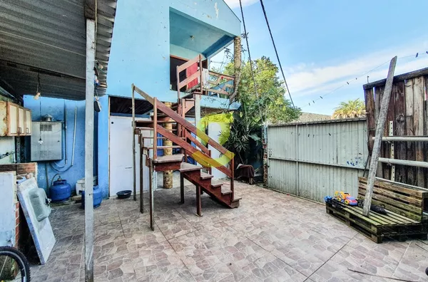 Casa duplex, 120m, 3 dorm, 2 banheiros, 1 vaga.