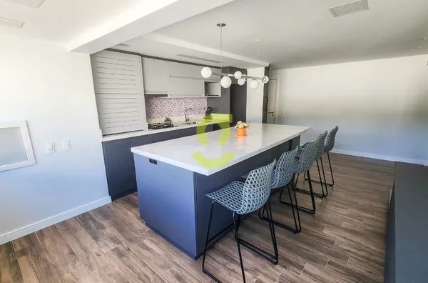 Ótimo apto planejado, ultimo andar, vista permanente, 3 dorm transf em 2 dorm para living estendido, suite 2 vagas cobertas e infra!