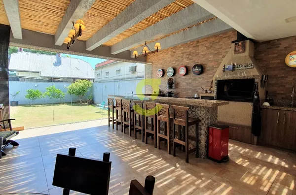 Excelente casa MOBILIADA, 346m priv, 3 dorm, 3 suítes, sacada, churrasqueira, lareira, depend empregada, 2 vagas!