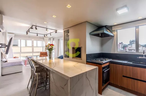 Apartamento de Luxo Mobiliado, 84m², 2 suites, 3 banhei, reformado, lareira, Bela Vista, Porto Alegre.