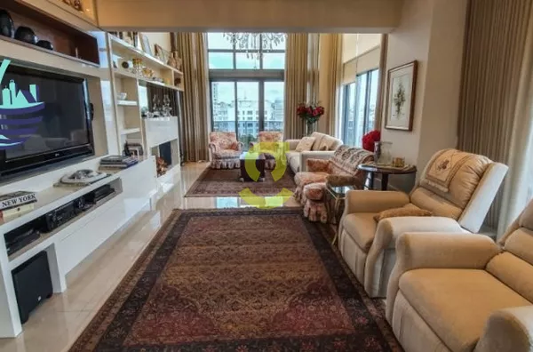 Espetacular apto ,andar alto, vista espetacular, 235m 4 suites, 3 vagas individuais