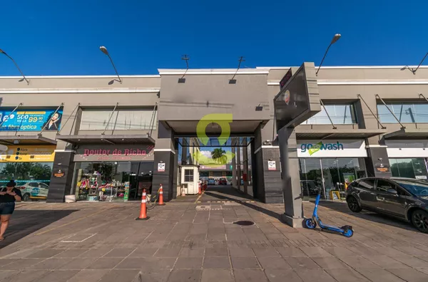 Loja com 73m², no empreendimento Cristal Shop.