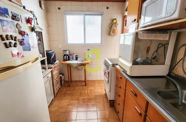 Ótimo apto térreo, todo reformado, 74m priv, 2 dorm e vaga escriturada ao lado do Germânia e Iguatemi!