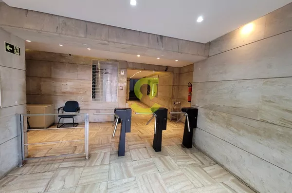 Ampla sala comercial, 500m² priv,