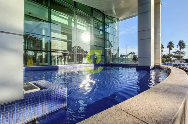 Ótima sala comercial, meio pavimento, 287m, 7 salas e 7 vagas de frente para o Guaiba!