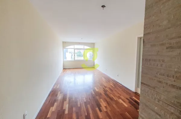 Apto de 82m, 2 dorm, depend emp, 1 vaga!