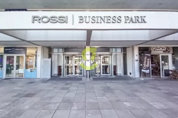 Ótima sala comercial, dividida em 5 salas separada e 5 vagas!