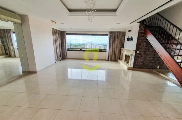 Espetacular cobertura duplex, 280m, lareira, churrasqueira, piscina, 4 dorm, 2 suites , 3 vagas e infra!