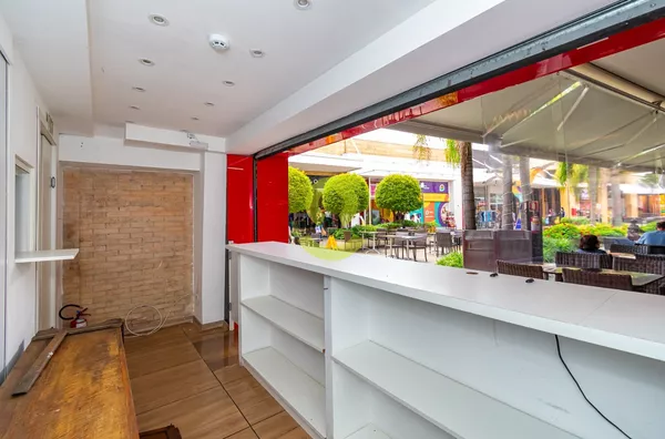 Loja para aluguel em shopping na Zona Sul, 67,² Porto Alegre