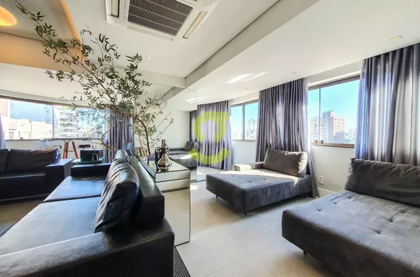 Cobertura de cinema, 327m, 3 suites, 5 vagas