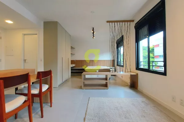 Studio de 43m² no NY205, mobiliado, churrasqueira, cozinha completa, lava e seca, ar condicionado, vaga, infra completa, Auxiliadora, Porto Alegre.