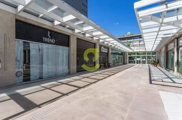 Loja 25m2, em condominio moderno e proximo a Orla de Guaiba!