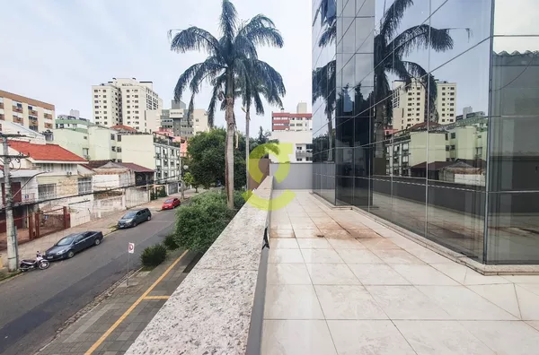 Sala comercial nova, 100m2 privativos + TERRAÇO, 2 banheiros, 2 vagas!