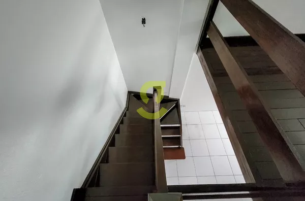 Loja comercial c/ mezanino, lavabo, frente positiva, 8 vagas rotativas!